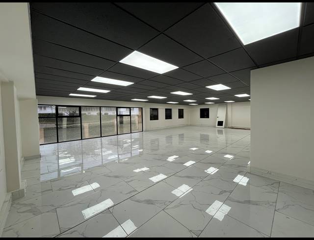 267M² OFFICE TO LET IN MEADOWDALE